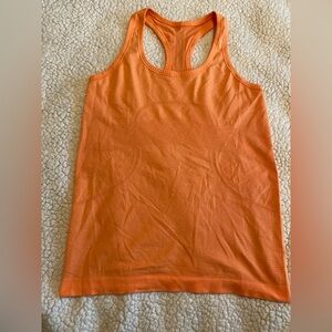 Lululemon athletic Top